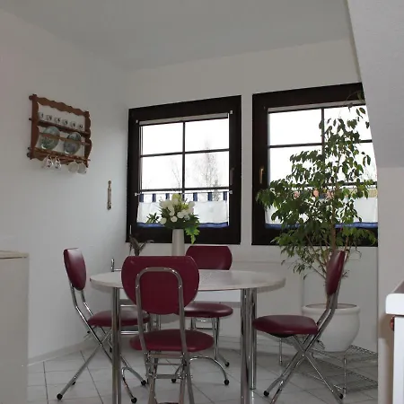 Modern In With Large Garden Διαμέρισμα *
