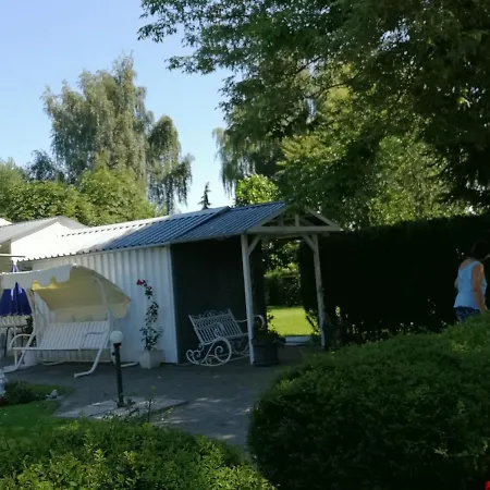 Διαμέρισμα Modern In With Large Garden Heiligenhagen