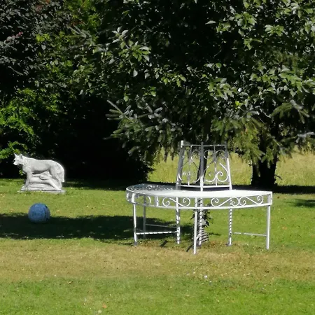 Διαμέρισμα Modern In With Large Garden