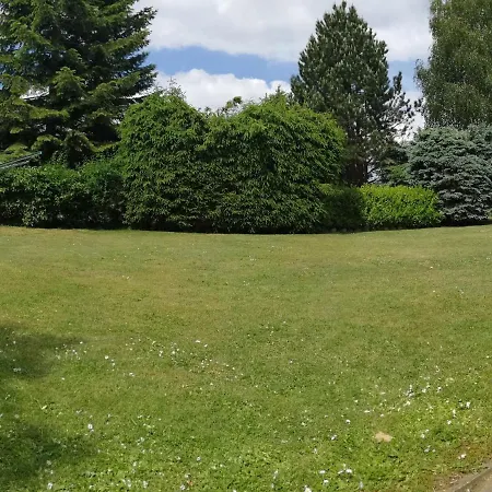 Modern In With Large Garden Διαμέρισμα